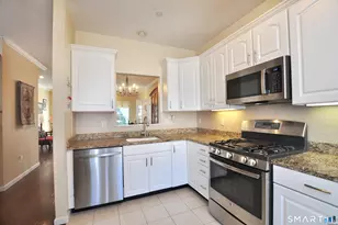 246 Kenswick Ln, Windsor, CT 06095 - Photo 11