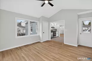 321 Franklin Rd, Hamden, CT 06517 - Photo 13