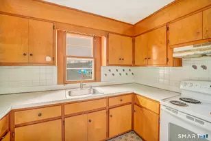 43 Evans St, Torrington, CT 06790 - Photo 5