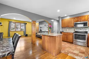 104 Oakdale St, Bridgeport, CT 06606 - Photo 3