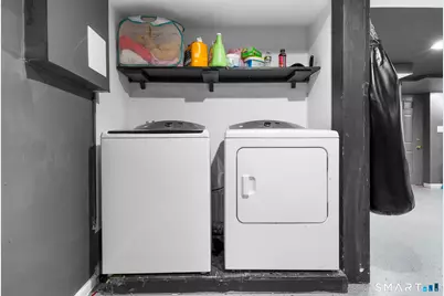 104 Oakdale Street, Bridgeport, CT 06606 - Photo 25