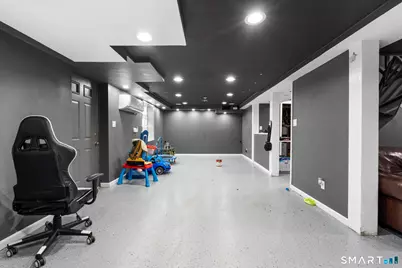 104 Oakdale Street, Bridgeport, CT 06606 - Photo 27