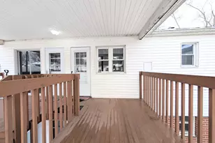 15 Cherry Hill Dr, Bridgeport, CT 06606 - Photo 9