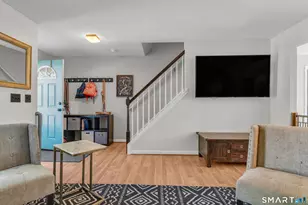 8 Foot Cir, Wallingford, CT 06492 - Photo 7
