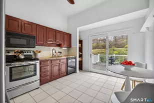 21 Lillinonah Dr, Brookfield, CT 06804 - Photo 15