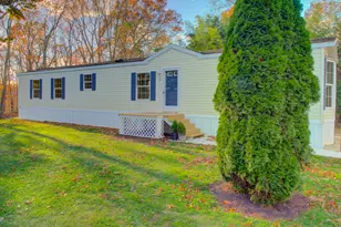 932 Long Cove Rd, Ledyard, CT 06335 - Photo 1