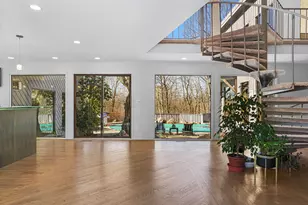 66 Dogwood Ln, Trumbull, CT 06611 - Photo 3