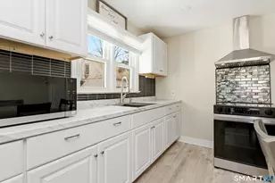 170 Hillside Ave, Bridgeport, CT 06604 - Photo 7