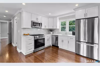 7 Fairview Avenue, Trumbull, CT 06611 - Photo 3