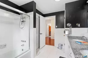 46 Burnwood Dr, Bloomfield, CT 06002 - Photo 25