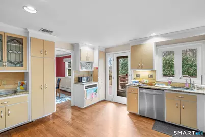 46 Burnwood Drive, Bloomfield, CT 06002 - Photo 11