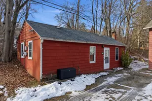 4 Pequot Rd, Montville, CT 06382 - Photo 3