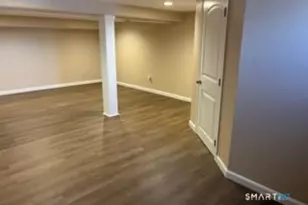 12 Berkshire Cir, Ansonia, CT 06401 - Photo 17