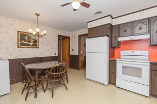 68 Valentino Dr, Waterbury, CT 06704 - Photo 9