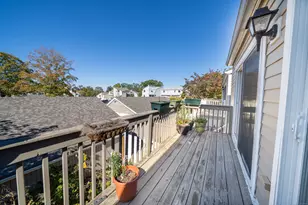 323 Walden Green Rd, Branford, CT 06405 - Photo 13