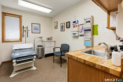 7 Kennedy Drive, Putnam, CT 06260 - Photo 7