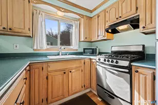 105 Brookside Ave, Naugatuck, CT 06770 - Photo 9