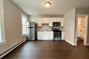 135 Caroline St, Bridgeport, CT 06608 - Photo 3