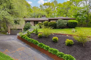 975 Main St, Hamden, CT 06514 - Photo 1