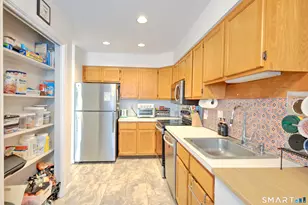 81 Deer Run, Bethel, CT 06801 - Photo 3