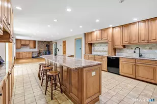 65 Arrowwood Pl, Stratford, CT 06614 - Photo 15