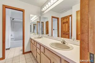 65 Arrowwood Pl, Stratford, CT 06614 - Photo 33