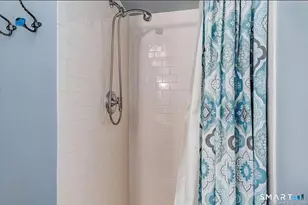 127 Englewood Ave, Bridgeport, CT 06606 - Photo 11