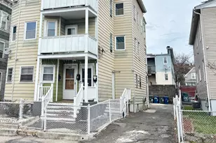 182 Sheridan St, Bridgeport, CT 06610 - Photo 1