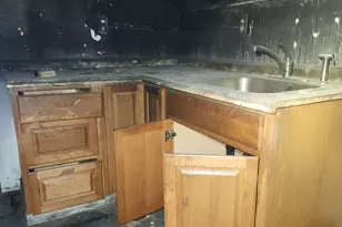 4 George St, Hartford, CT 06114 - Photo 17