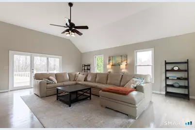 16 Shadowood Lane, Trumbull, CT 06611 - Photo 11