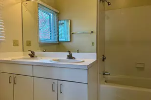112 Montoya Dr, Branford, CT 06405 - Photo 11