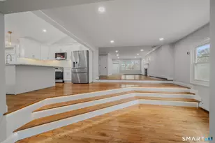 1092 Ocean Ave, New London, CT 06320 - Photo 17