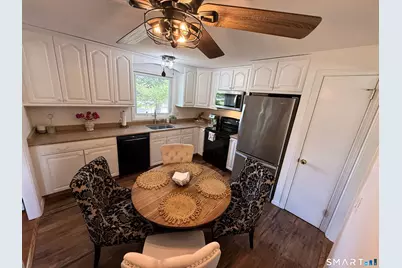 92 Laurel Lane, Simsbury, CT 06070 - Photo 7