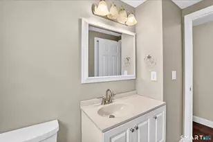 46 Schaffer Dr, East Hartford, CT 06118 - Photo 29