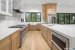 142 Nearwater Ln, Darien, CT 06820 - Photo 9