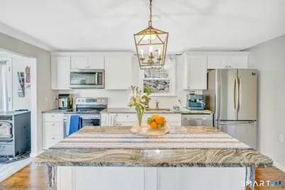 140 Devonwood Drive, Waterbury, CT 06708 - Photo 3