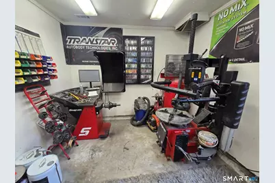 40 Main Street, Meriden, CT 06451 - Photo 17