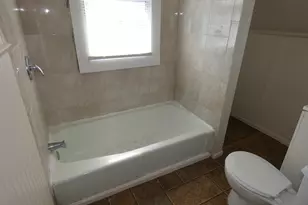 43 Elmwood Ave, Bridgeport, CT 06605 - Photo 31