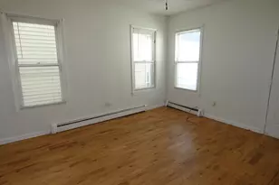 43 Elmwood Ave, Bridgeport, CT 06605 - Photo 7