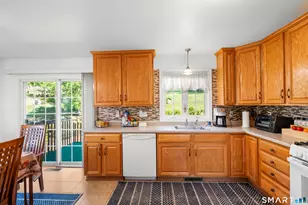 86 Hyde St, Torrington, CT 06790 - Photo 7