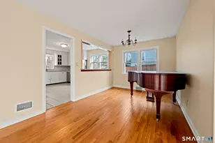 121 View St, Torrington, CT 06790 - Photo 7