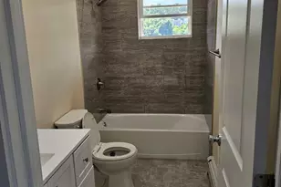 301 Roosevelt Dr, Derby, CT 06418 - Photo 13