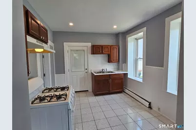 301 Roosevelt Drive #1, Derby, CT 06418 - Photo 3