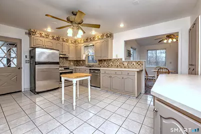 37 Yates Street, West Haven, CT 06516 - Photo 7