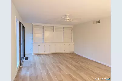 331 Heritage Village #D, Southbury, CT 06488 - Photo 3