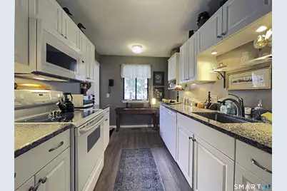 241 Heritage Village #B, Southbury, CT 06488 - Photo 7