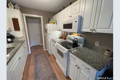 241 Heritage Village #B, Southbury, CT 06488 - Photo 9