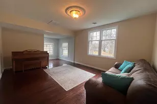 556 Pepper St, Monroe, CT 06468 - Photo 5