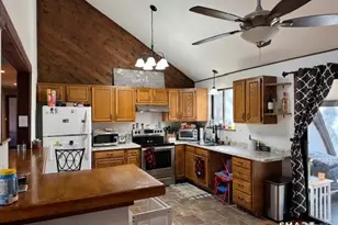 17 Robin Dr, Barkhamsted, CT 06063 - Photo 13