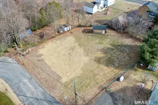 10 Liberty St, Plymouth, CT 06786 - Photo 3